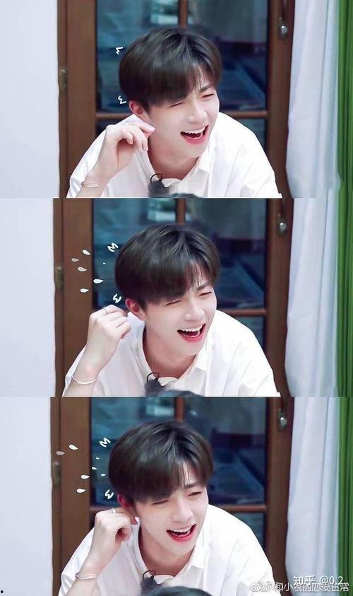 圆眼 笑 男明星,魅力四射的男明星风采