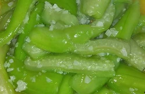 吃瓜长不长胖,吃瓜也能瘦？揭秘瓜类食物的减肥奥秘